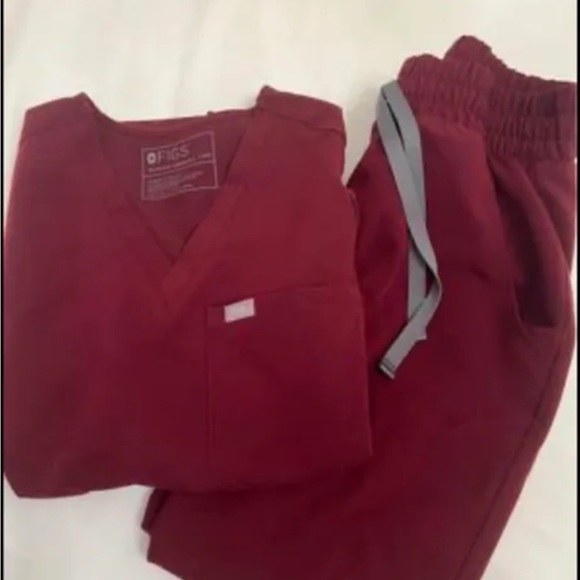 FIGS Women Scrubs - Picture 1 of 2